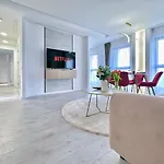 Carol Park Penthouse By Skyline * Bucarest