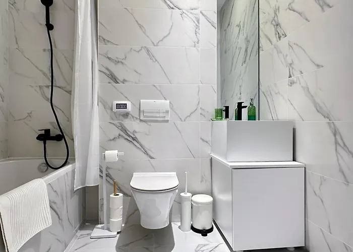 Apartman Carol Park 2br Penthouse By Wayfaris *